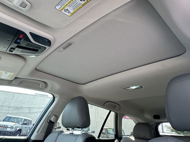 Used 2022 Silver Subaru Limited image 23