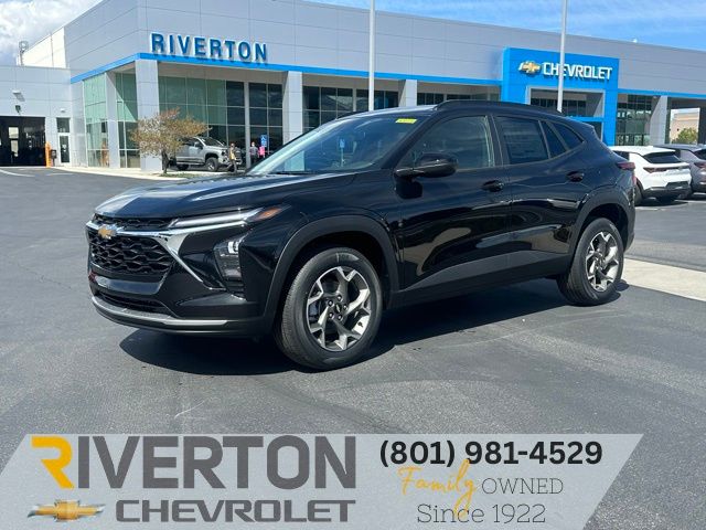 Mosaic Black Metallic 2026 Chevrolet Trax LT FWD SUV / Crossover Front-Wheel Drive 6-Speed Automatic