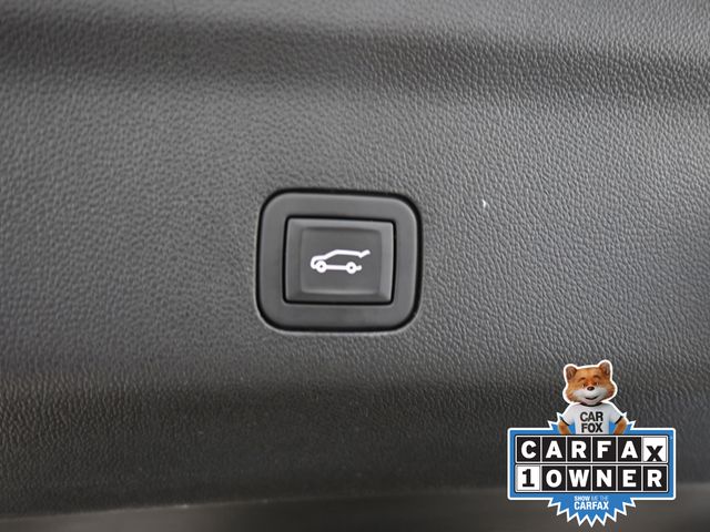2024 Chevrolet Suburban Premier photo