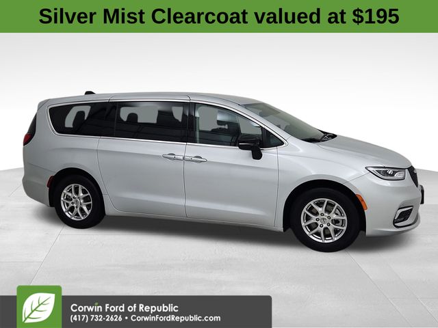 2024 Chrysler Pacifica Touring L FWD