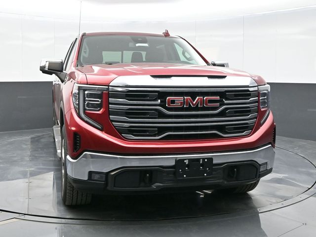 2025 GMC Sierra 1500 SLT 2