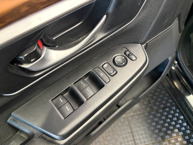 Used 2022  Honda EX image 7