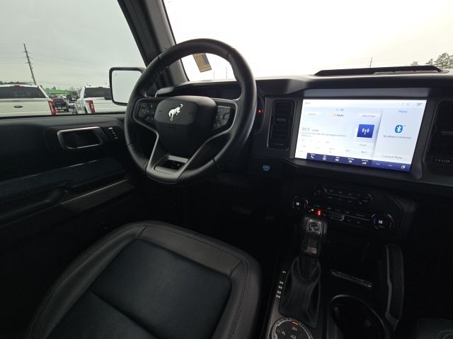 2023 Ford Bronco Big Bend:B02033