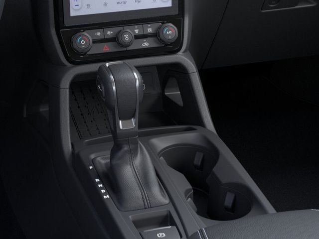 New 2026 Carbonized Gray Metallic Ford XLT image 15