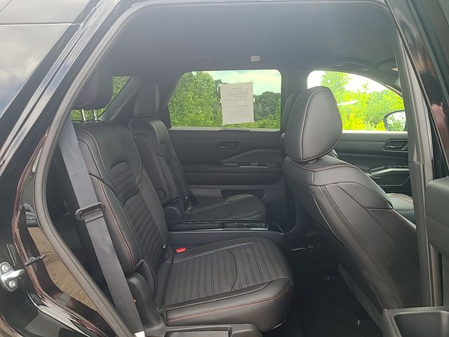 Used 2025 Nissan Pathfinder SUV