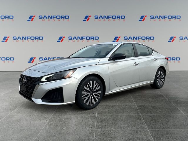 Brilliant Silver Metallic 2024 Nissan Altima 2.5 SV FWD Sedan Front-Wheel Drive Continuously Variable Transmission