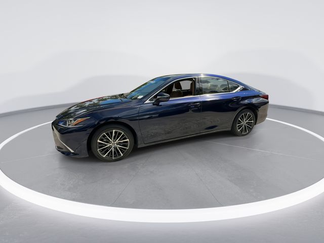 2025 Lexus ES - $43,998