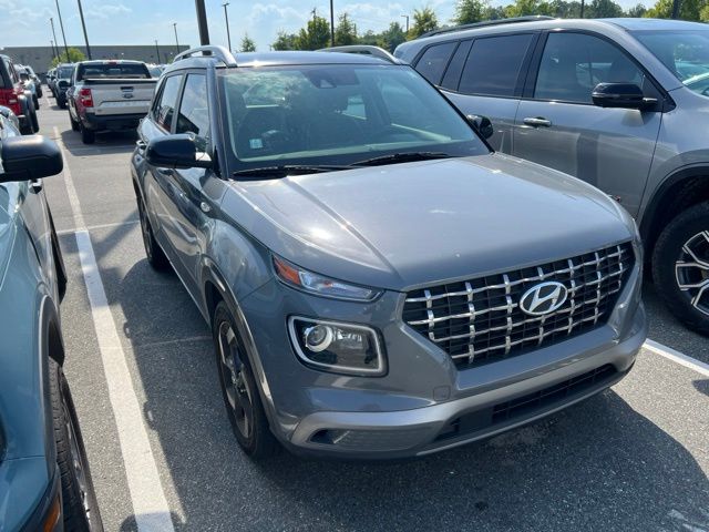 Used 2022 Gray Hyundai Limited image 2