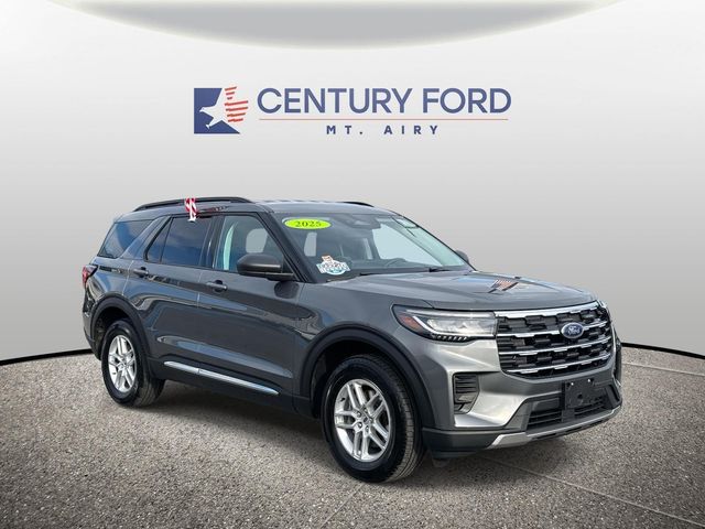 2025 Ford Explorer Active's photo