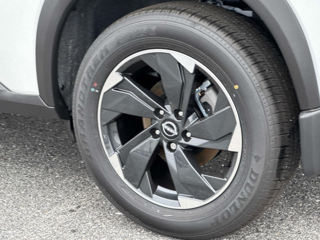 2026 Nissan Rogue SV - Photo 18