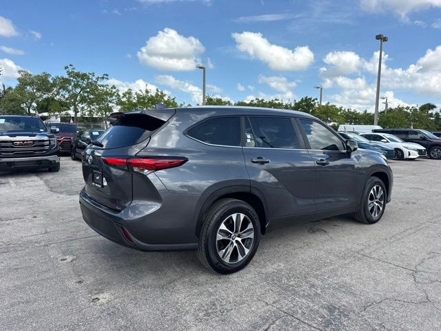 2023 Toyota Highlander - $30,888