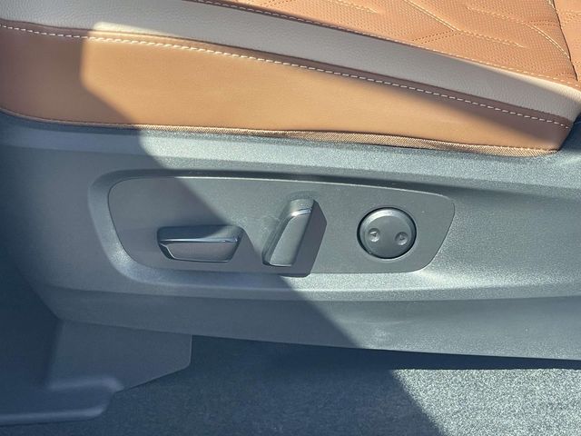 New 2026 White Nissan Platinum image 16