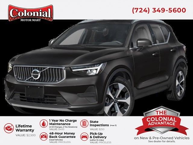 2024 Volvo XC40 B5 Plus Dark Theme AWD