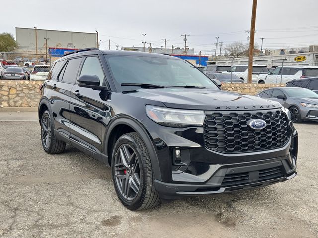 2025 Ford Explorer ST-Line AWD