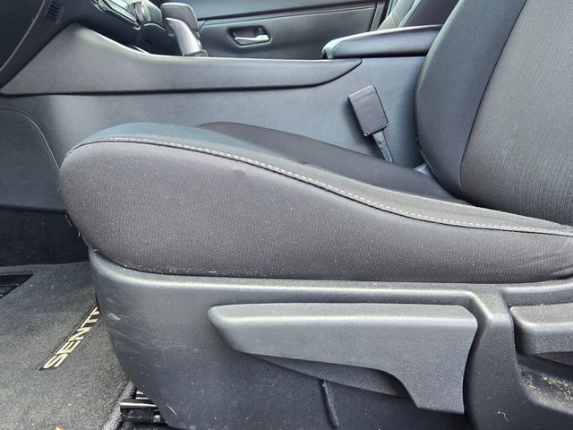 2025 Nissan Sentra SV:B02230