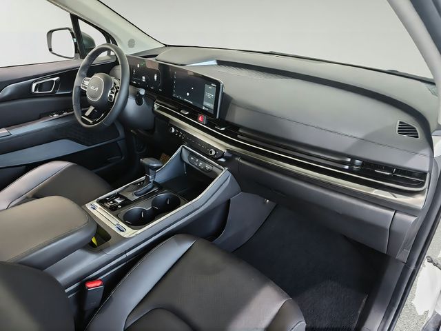 Used 2026 Kia Carnival Van