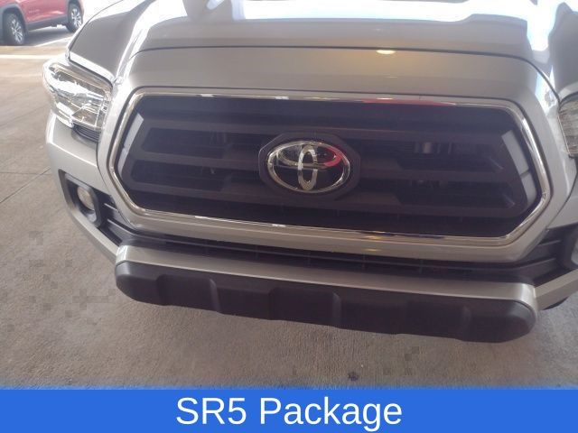 2023 Toyota Tacoma SR5 3