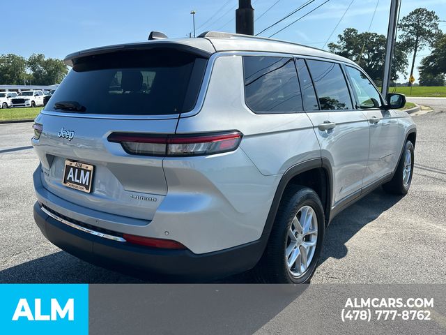 Used 2021 Silver Jeep Laredo image 5