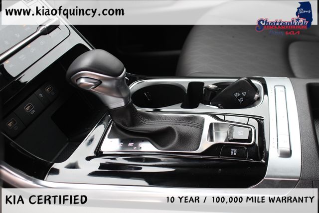 Used 2024 Kia Carnival Van
