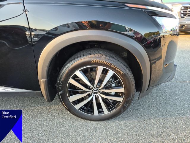 Used 2025 Black Nissan Platinum image 10