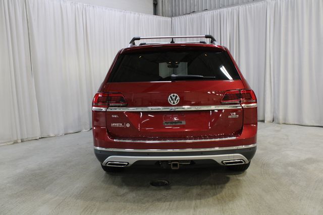 Used 2018 Red Volkswagen SEL Premium image 25