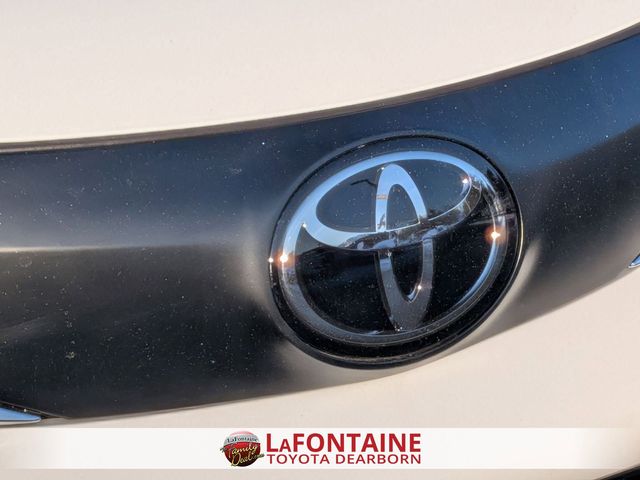 2026 Toyota Sienna LE - Photo 9