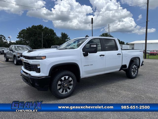 Summit White 2025 Chevrolet Silverado 2500HD Pickup Truck Four-Wheel Drive Automatic