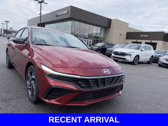 Ultimate Red 2025 Hyundai Elantra SEL Sport FWD Sedan Front-Wheel Drive Continuously Variable Transmission