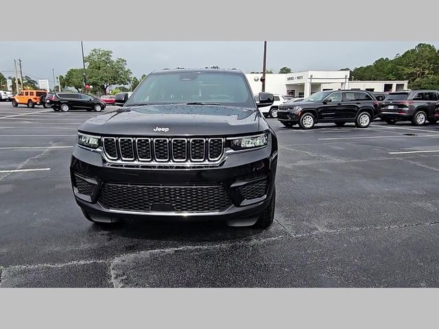2025 Jeep Grand Cherokee Laredo X 4x4