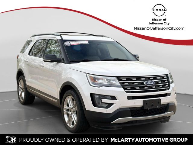 White Platinum Clearcoat Metallic 2017 Ford Explorer XLT AWD SUV / Crossover All-Wheel Drive 6-Speed Automatic