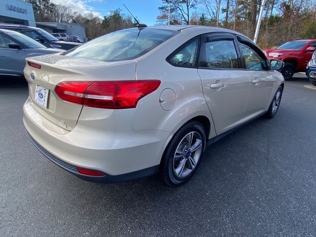 2017 Ford Focus SE 3