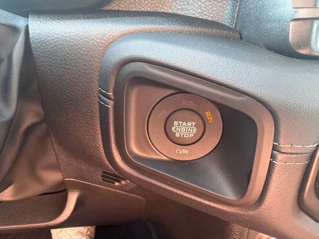 2026 Jeep Gladiator Sahara 4x4