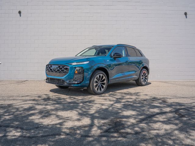 2026 Audi Q3 S line