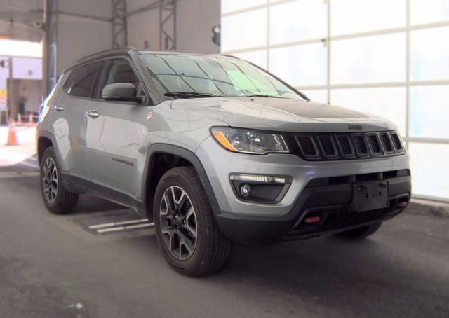 Billet Silver Metallic Clearcoat 2019 Jeep Compass SUV / Crossover Four-Wheel Drive 9-Speed Automatic