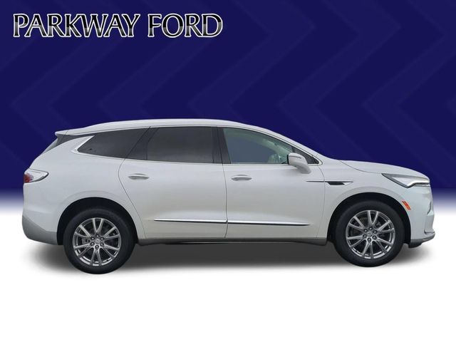 Used 2024 White Buick Essence image 6