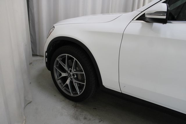 Used 2020 White Mercedes-Benz GLC 300 image 34