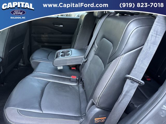 Used 2022 Gray Nissan SL image 18
