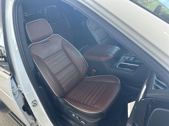 Used 2025 White GMC Denali Ultimate image 27