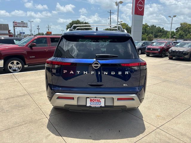 2024 Nissan Pathfinder SL - 5