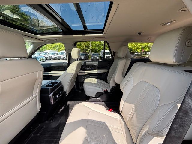 2019 Ford Expedition Platinum photo