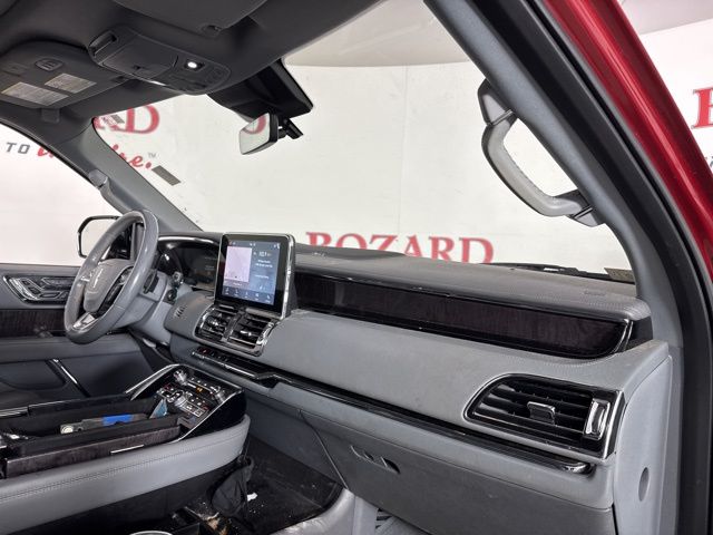 2018 Ruby Red Metallic Tinted Clearcoat Lincoln Navigator Select RWD SUV