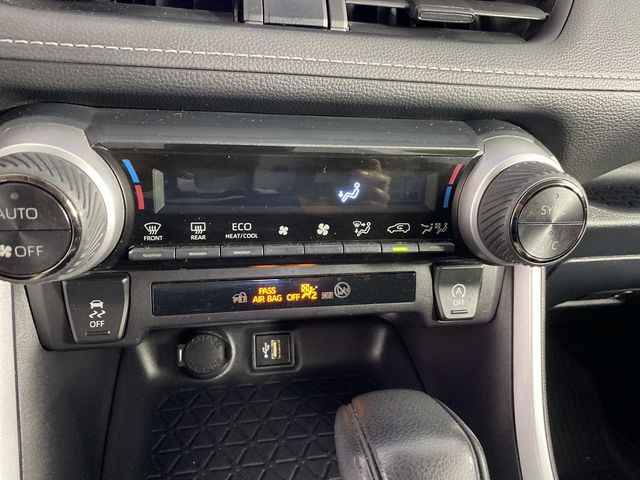 2025 Toyota RAV4 XLE Silver Sky Metallic - Grieco Acura - Image 22