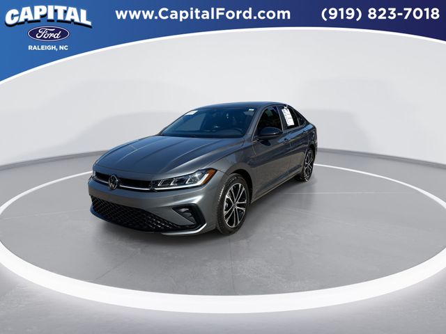 Used 2025 Gray Volkswagen 1.5T Sport image 4