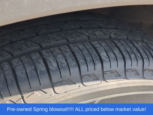 Used 2023 Gray Ford XLT image 10