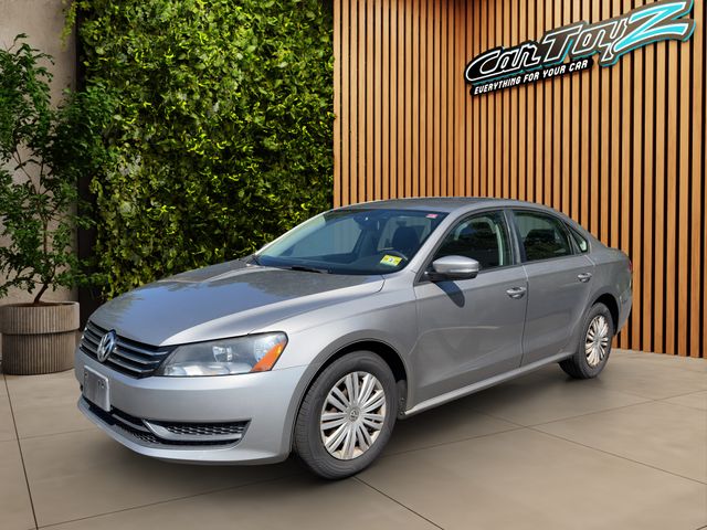Silver 2014 Volkswagen Passat Sedan Front-Wheel Drive 6-Speed Automatic