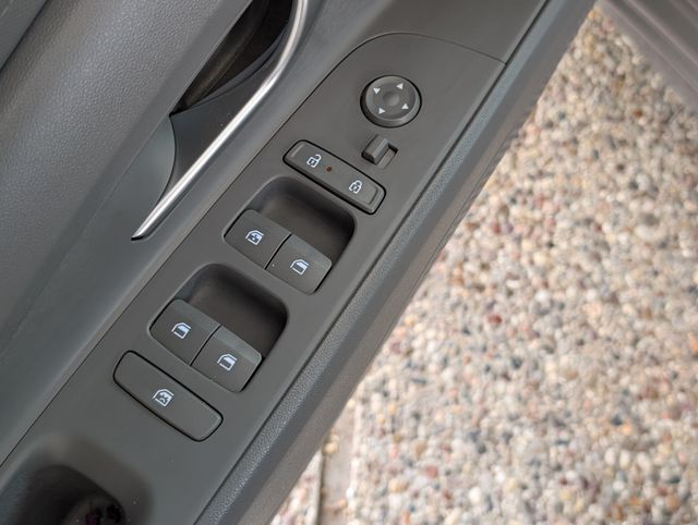 2024 Hyundai Elantra SEL Silver at Community Toyota
