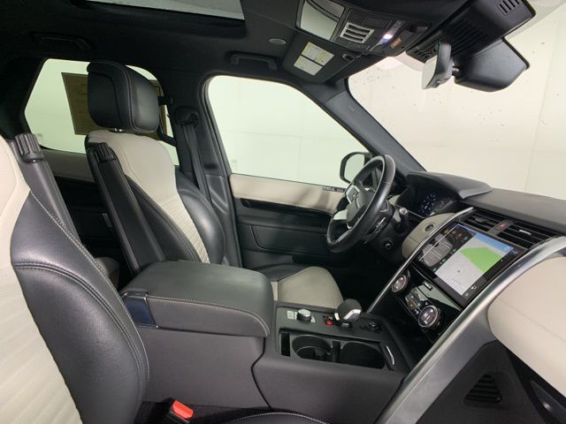 2022 Land Rover Discovery S R-Dynamic 29