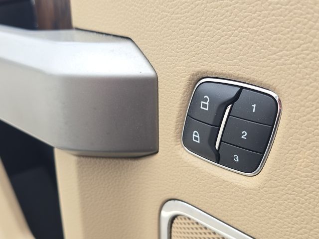 2018 Ford F-150 Lariat:45410C1