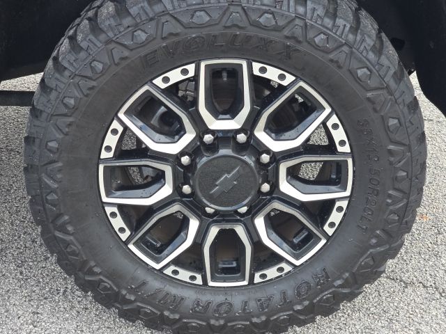 2024 Chevrolet Silverado 2500HD LT:45240A