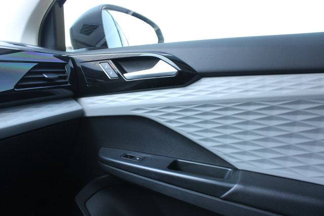 Used 2022 Silver Volkswagen 1.5T S image 20